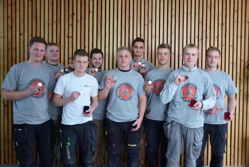 9 medaljer til tømrernes svendeprøve