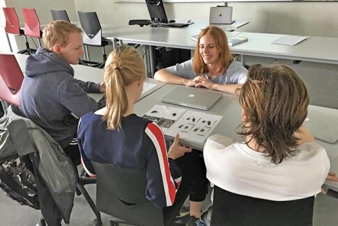 Studerende fra VIA overtager rollen som undervisere på SCU Campus for en dag